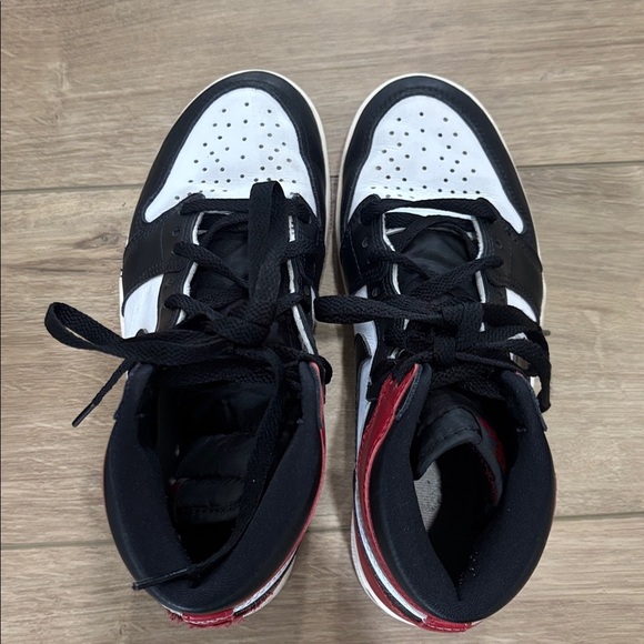 Jordan Retro 1 High OG youth size 6Y - Picture 3 of 7